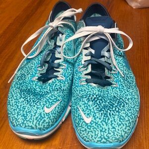- Green and blue nike free tr fit 4 size 8.5